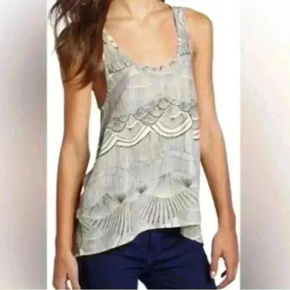 O’Neill printed tank - Picture 1 of 8